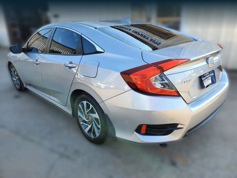 Used 2017 Honda Civic EX image 8