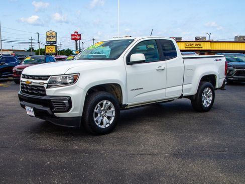 Used 2022 Chevrolet Colorado LT w/ Fleet Safety Package AWD/4WD image 3