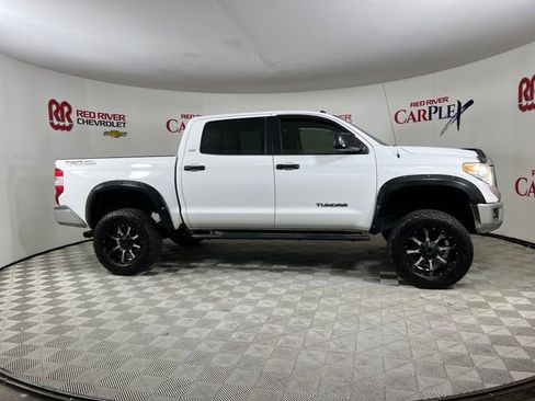 Used 2016 Toyota Tundra SR5 w/ SR5 Upgrade Package RWD image 9