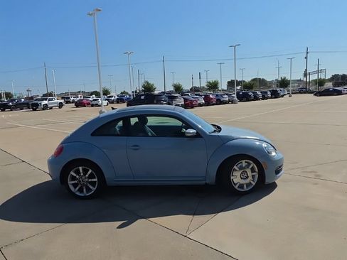 Used 2012 Volkswagen Beetle 2.5 FWD image 2