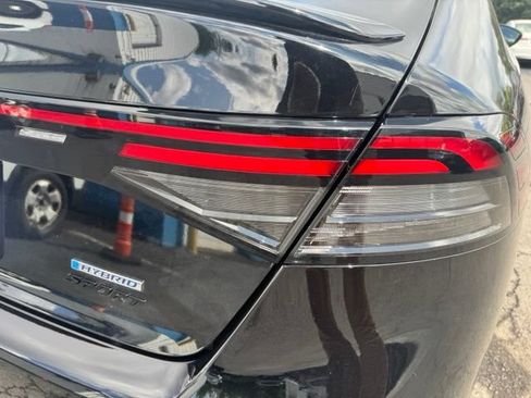 Used 2025 Honda Accord Sport image 9