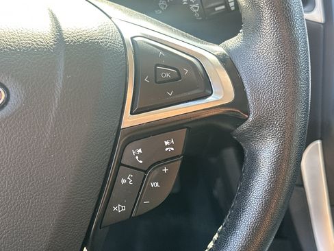 Used 2024 Ford Edge SEL AWD/4WD image 25