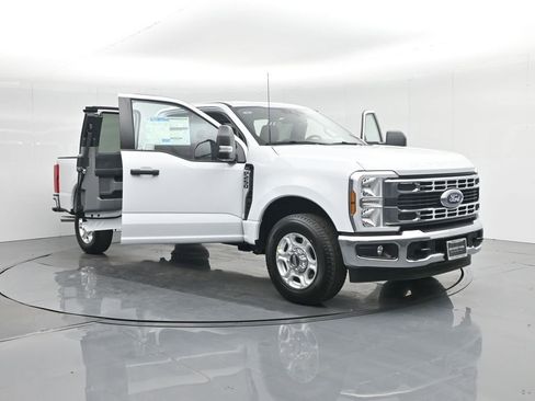 New 2026 Ford F250 XLT w/ F-250 >10K GVWR Package image 26