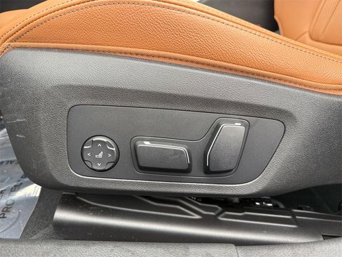 Certified 2025 BMW 330i xDrive 330i xDrive w/ Premium Package image 34