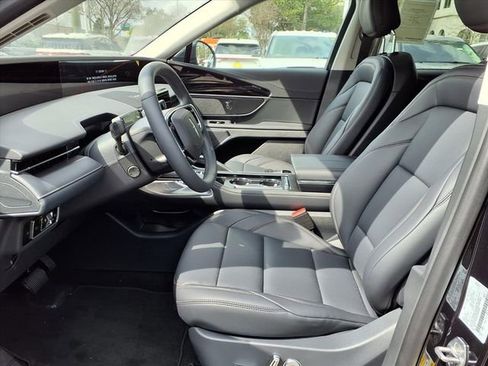 New 2026 Lincoln Nautilus Premier image 7