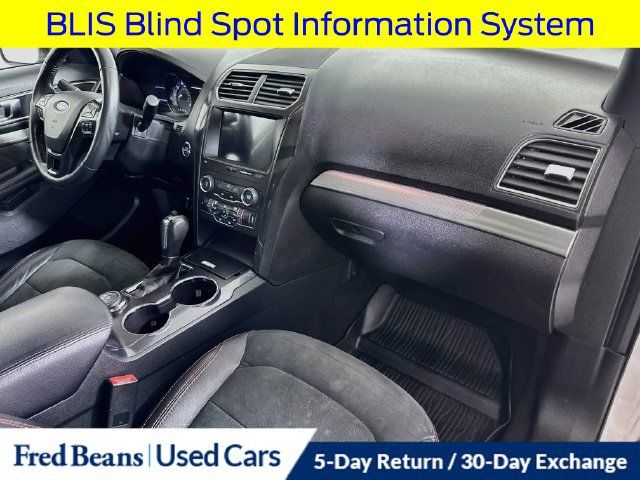 Used 2019 Ford Explorer XLT w/ Equipment Group 202A AWD/4WD image 38