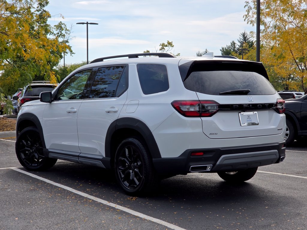 Certified 2025 Honda Pilot Touring image 25