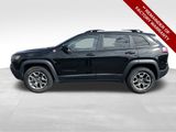 Used 2022 Jeep Cherokee Trailhawk w/ Comfort/Convenience Group image 2