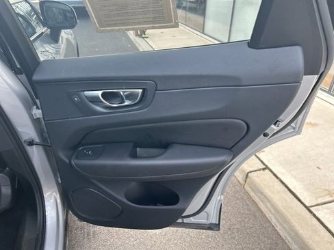Certified 2025 Volvo XC60 B5 Plus image 12