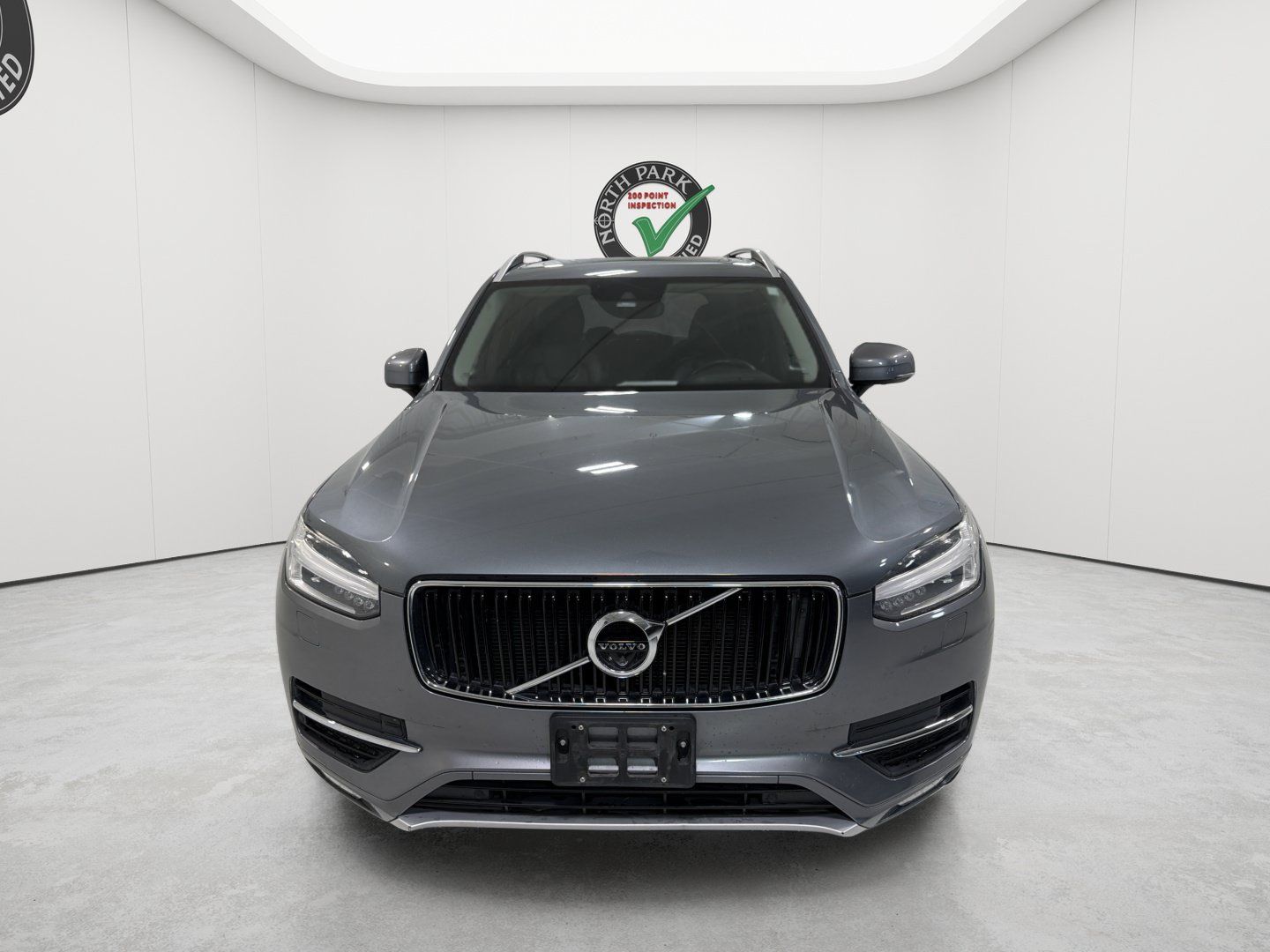 Used 2018 Volvo XC90 T5 Momentum w/ Convenience Package AWD/4WD image 8