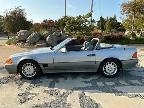 Used 1990 Mercedes-Benz 500 SL image 8