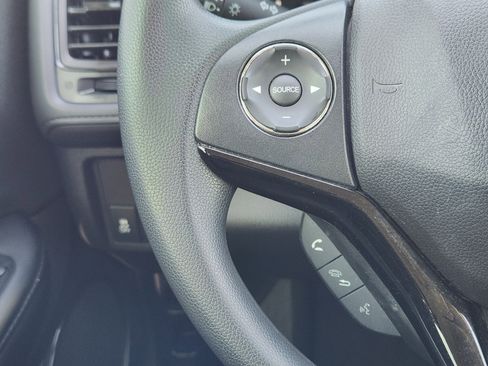 Used 2020 Honda HR-V LX image 27