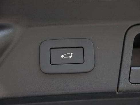 New 2026 Land Rover Range Rover Velar Belgravia AWD/4WD image 8