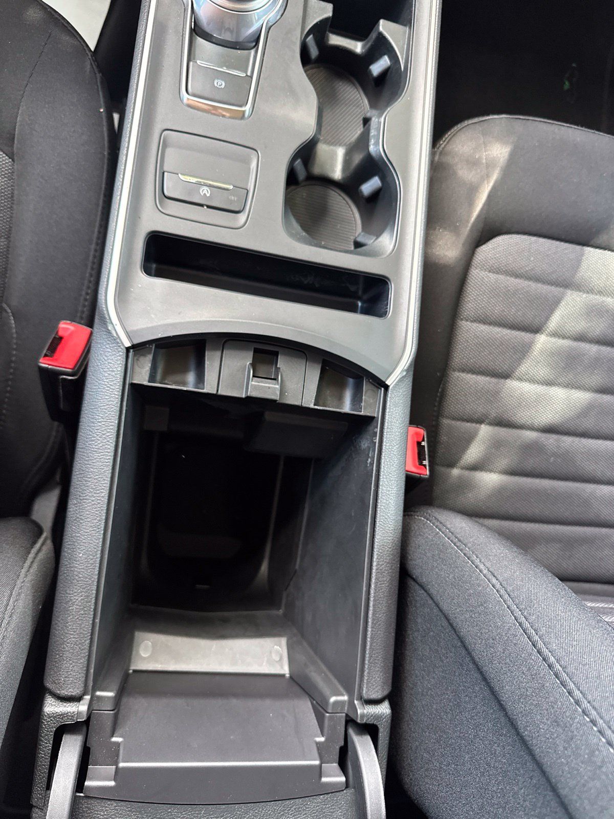 Used 2024 Ford Edge SE w/ Black Appearance Package AWD/4WD image 29