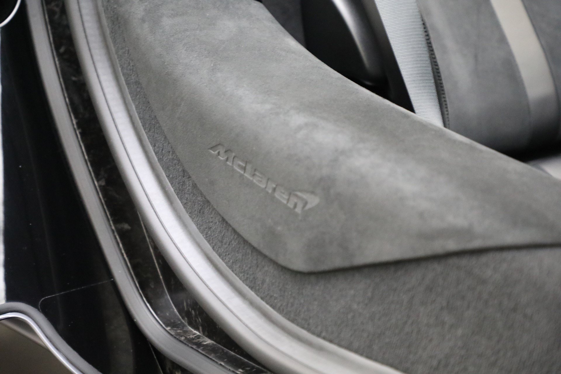 Used 2024 McLaren 750S Spider RWD image 35