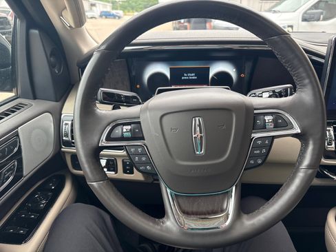 Used 2022 Lincoln Navigator L Reserve AWD/4WD image 17