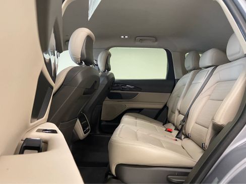 Used 2024 Lincoln Nautilus Reserve image 14