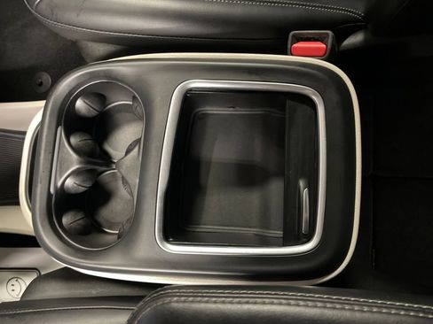 Used 2023 Chrysler Pacifica Touring-L FWD image 27