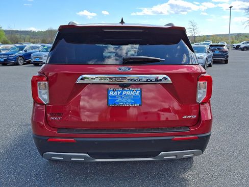 Used 2021 Ford Explorer XLT w/ Equipment Group 202A AWD/4WD image 5