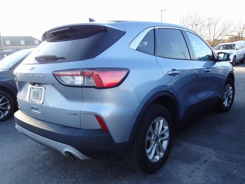 Used 2022 Ford Escape SE image 7