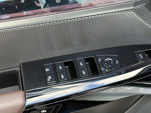 Used 2024 BMW 740i w/ Premium Package 2 RWD image 13