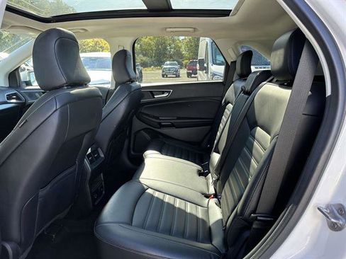 Used 2022 Ford Edge SEL w/ Convenience Package image 10