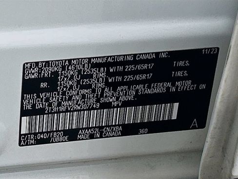 Used 2024 Toyota RAV4 LE FWD image 28