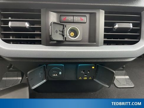 Certified 2023 Ford F150 Lariat w/ Equipment Group 502A High image 15