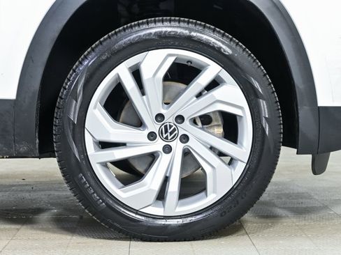 Used 2022 Volkswagen Atlas SE image 38