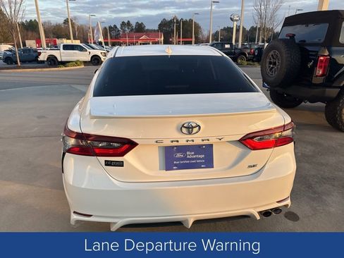 Used 2024 Toyota Camry SE image 5