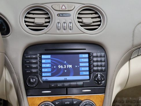 Used 2007 Mercedes-Benz SL 550 image 50