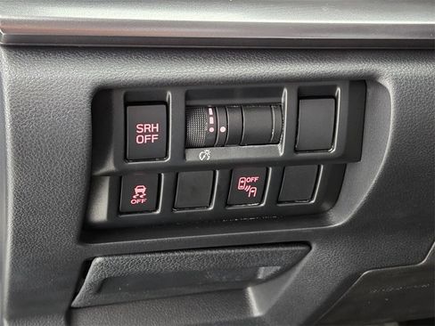 Used 2019 Subaru Crosstrek 2.0i Limited w/ Moonroof Package w/Navigation image 26