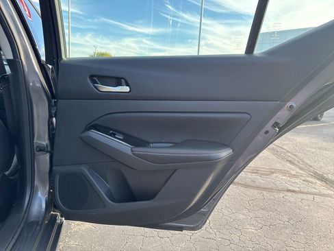 Used 2024 Nissan Altima 2.5 SR w/ SR Premium Package image 47