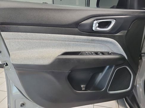 Certified 2023 Jeep Compass Latitude AWD/4WD image 33