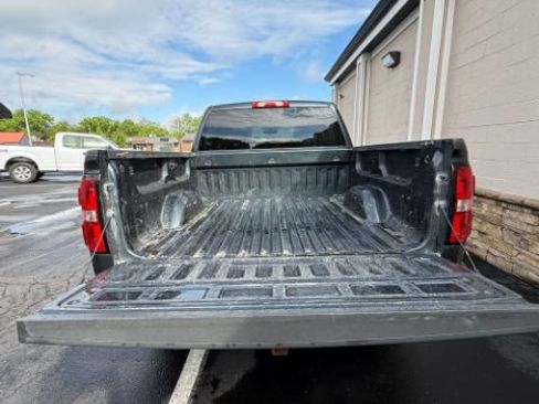 Used 2017 GMC Sierra 1500 SLE w/ SLE Value Package AWD/4WD image 13