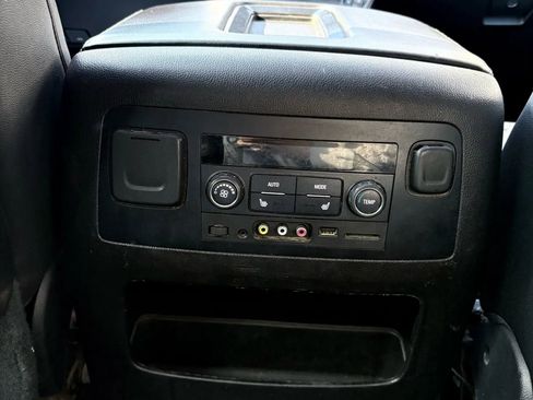 Used 2015 Chevrolet Suburban LTZ image 30