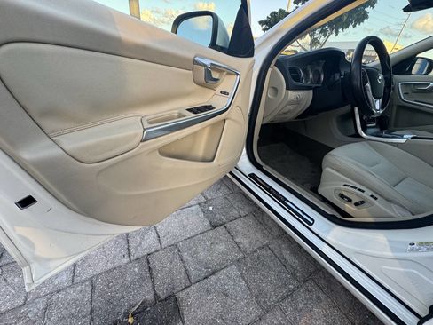 Used 2012 Volvo S60 T5 image 41