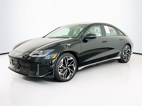Used 2024 Hyundai Ioniq 6 SEL AWD/4WD image 3