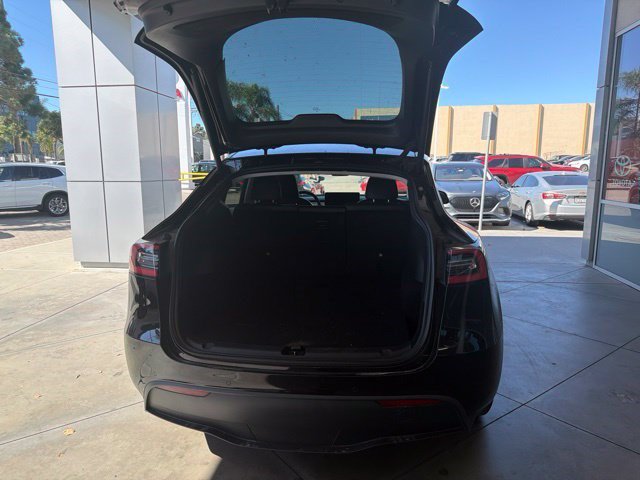Used 2021 Tesla Model Y Long Range AWD/4WD image 11