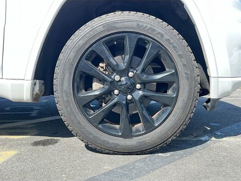 Certified 2020 Jeep Grand Cherokee Altitude image 30