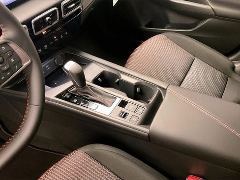 New 2026 Nissan Sentra SR w/ Floor Mat Package image 8