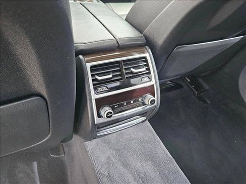 Used 2018 BMW 740e xDrive AWD/4WD image 19