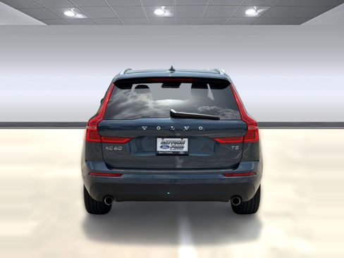 Used 2019 Volvo XC60 T5 Momentum FWD image 10