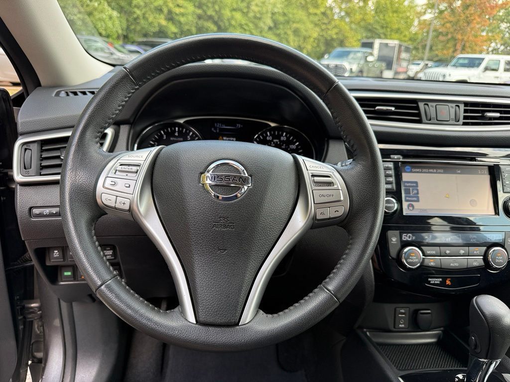 Used 2016 Nissan Rogue SL w/ SL Premium Package AWD/4WD image 11