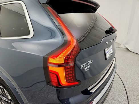 New 2026 Volvo XC90 T8 Plus image 28
