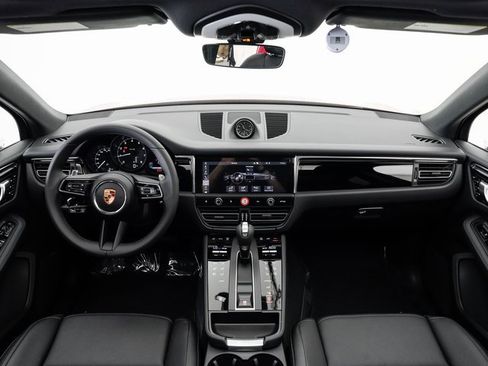 New 2025 Porsche Macan image 23