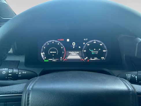 Used 2025 Toyota Tacoma Limited AWD/4WD image 12