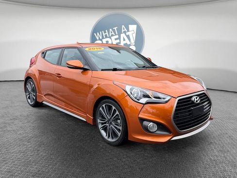 Used 2016 Hyundai Veloster Turbo FWD image 1
