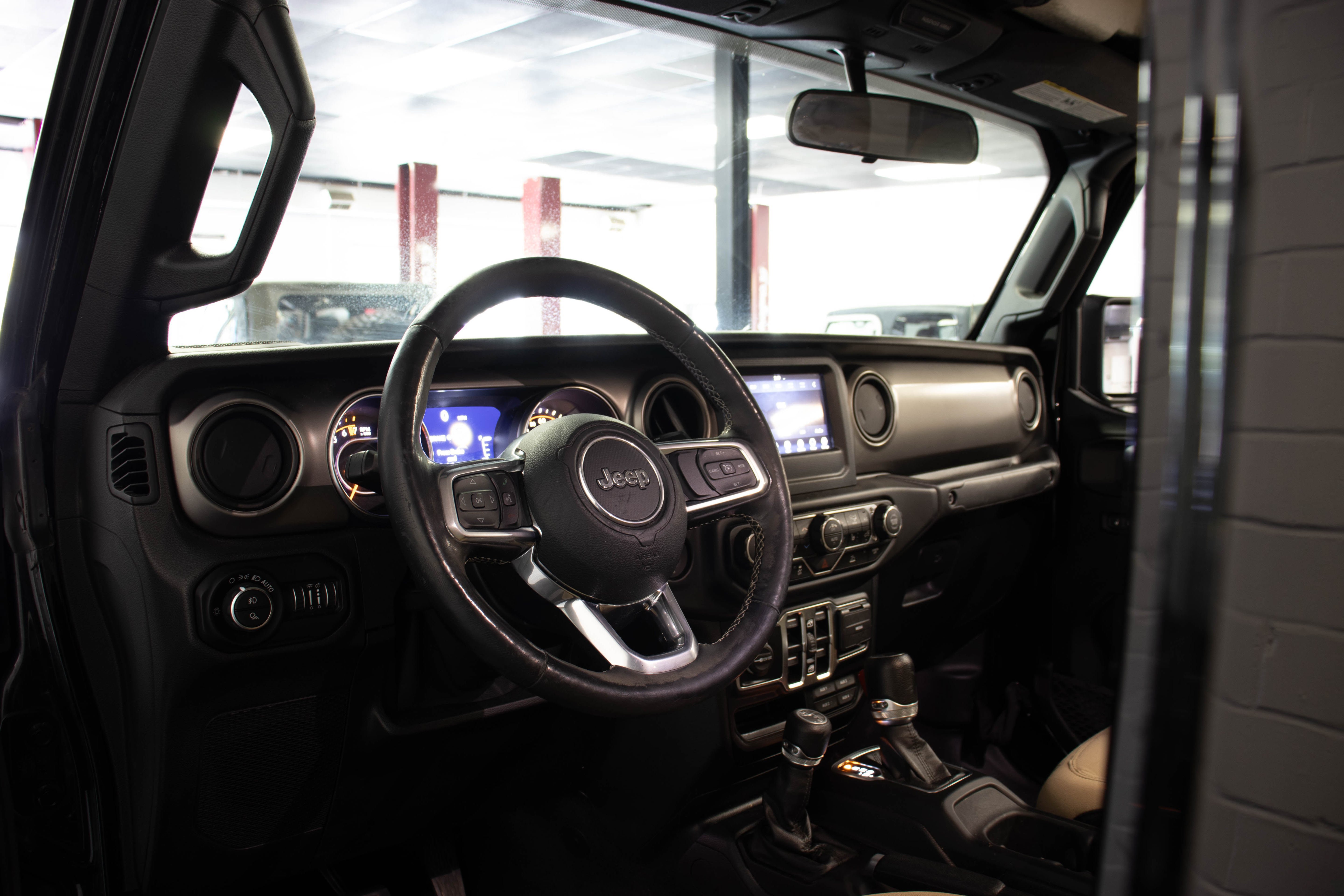Used 2020 Jeep Gladiator Sport w/ Quick Order Package 24S AWD/4WD image 17