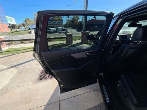 Used 2022 Acura MDX A-Spec image 32